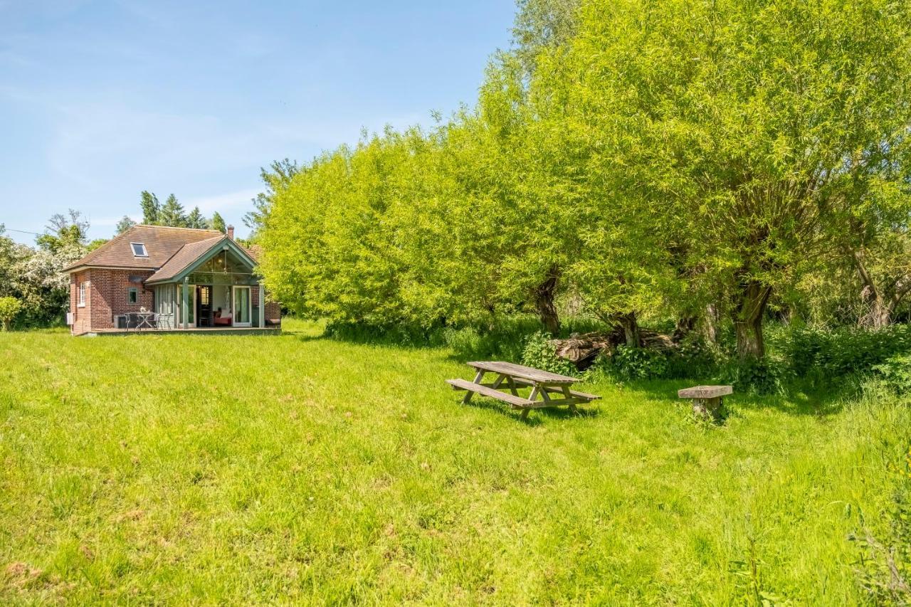 Ultimate Constable Country Rural Retreat - The Pump House Villa โคล์เชสเตอร์ ภายนอก รูปภาพ